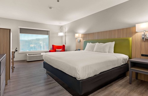 Asheville Hotel | Country Inn & Suites by Radisson, Asheville - Outlet Mall