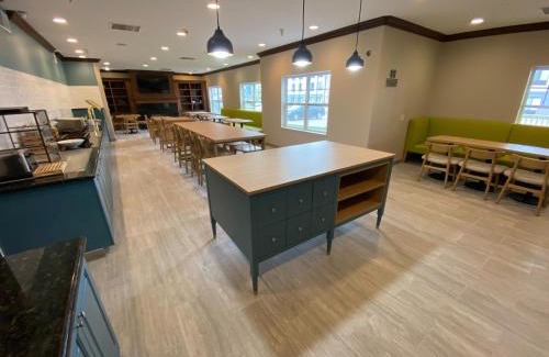 Champaign Hotel | Country Inn & Suites by Radisson, Champaign North, IL