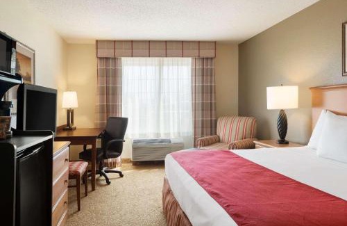 Quad Cities Hotel | Country Inn & Suites by Radisson, Davenport - Quad Cities