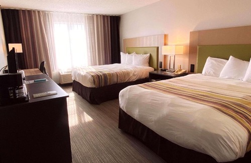 Elk River Hotel | Country Inn & Suites by Radisson, Elk River, MN