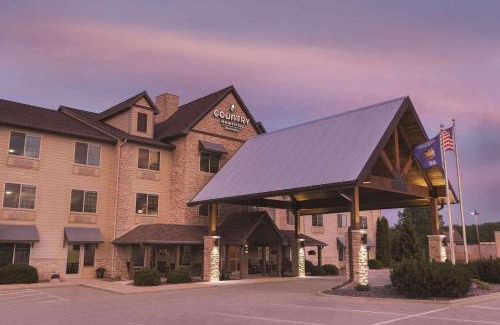 Suamico Hotel | Country Inn & Suites by Radisson, Green Bay North