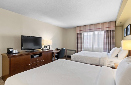 North Industrial Hotel | Country Inn & Suites by Radisson, Saskatoon, SK