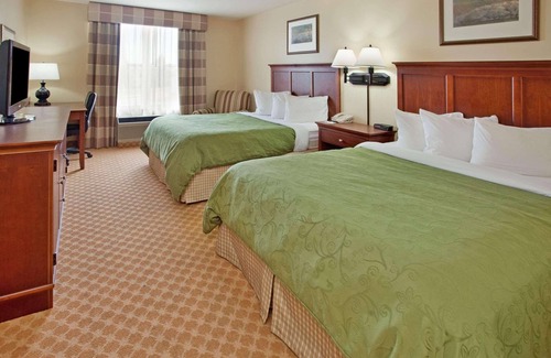 Birch Run Hotel | Country Inn & Suites by Radisson, Birch Run-Frankenmuth, MI
