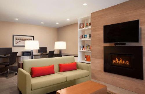 Bozeman Hotel | Country Inn & Suites by Radisson, Bozeman, MT