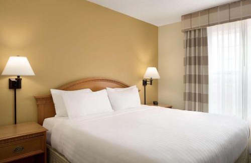 Grinnell Hotel | Country Inn & Suites by Radisson, Grinnell, IA
