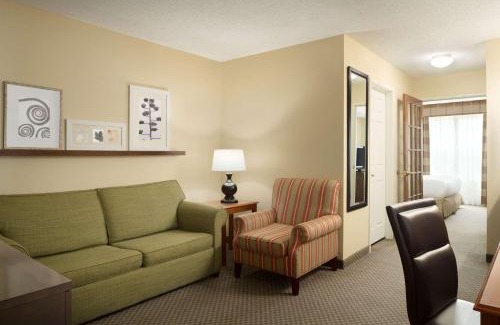 Grinnell Hotel | Country Inn & Suites by Radisson, Grinnell, IA