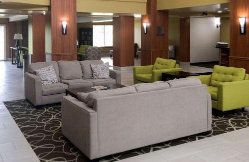 East Columbia Hotel | Country Inn & Suites by Radisson, Delta Park North Portland
