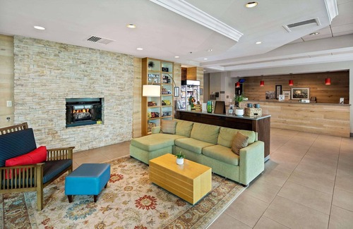 Sorrento Valley Hotel | Country Inn & Suites by Radisson, San Diego North, CA