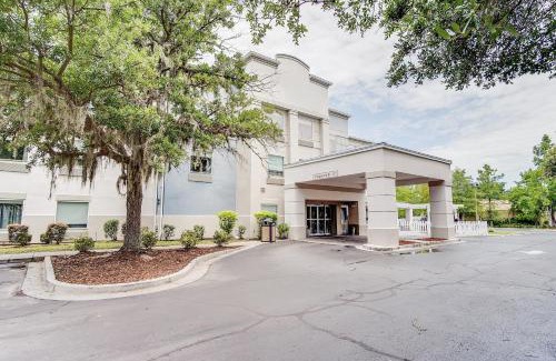 Windsor Forest Hotel | Country Inn & Suites by Radisson, Savannah Southside