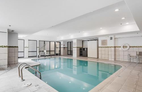 Windsor Forest Hotel | Country Inn & Suites by Radisson, Savannah Southside