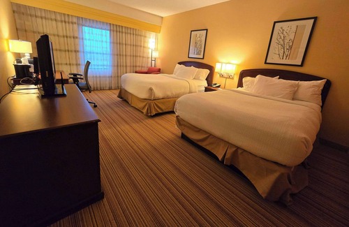 Altoona Hotel | Country Inn & Suites by Radisson, Convention Center