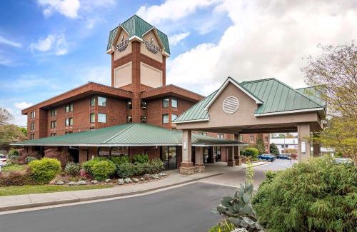 Cumberland Hotel | Country Inn & Suites by Radisson, Atlanta Galleria-Ballpark, GA