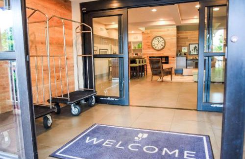 Bermuda Hotel | Country Inn & Suites by Radisson, Chester, VA