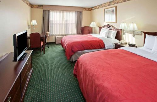 Elkhart Hotel | Country Inn & Suites by Radisson, Elkhart North, IN