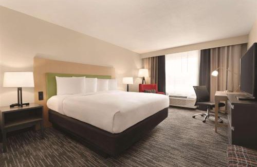 Savannah Hotel | Country Inn & Suites by Radisson, Savannah Midtown, GA