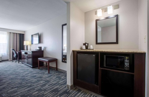 Barrio Hollywood Hotel | Country Inn & Suites by Radisson, Tucson City Center, AZ
