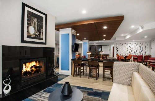 Downtown Albany Hotel | Country Inn & Suites by Radisson, Downtown Albany New York