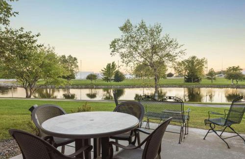Ankeny Hotel | Country Inn & Suites by Radisson, Ankeny, IA