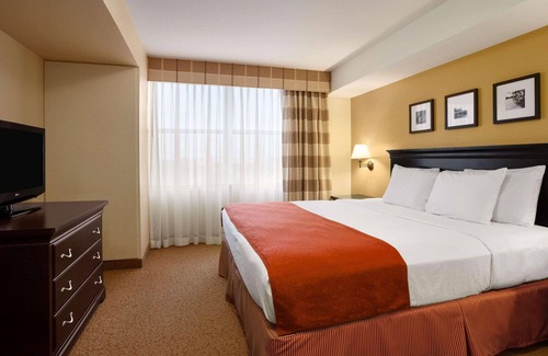 Dundee Hotel | Country Inn & Suites by Radisson, Dundee, MI