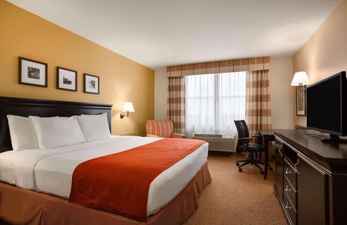 Dundee Hotel | Country Inn & Suites by Radisson, Dundee, MI