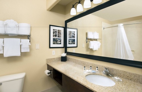 Humble Hotel | Country Inn & Suites by Radisson, Houston Intercontinental Airport East, TX