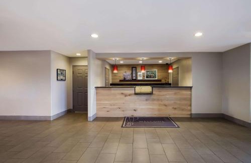 Marion Hotel | Country Inn & Suites by Radisson, Marion, IL
