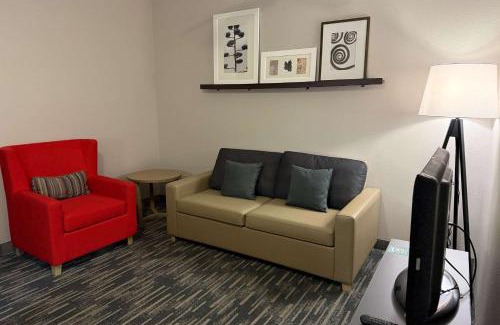 Elgin Hotel | Country Inn & Suites by Radisson, Elgin, IL