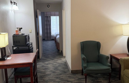 Elgin Hotel | Country Inn & Suites by Radisson, Elgin, IL