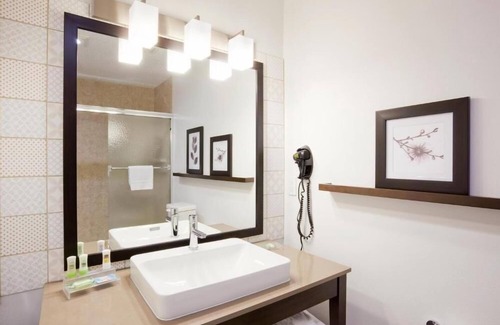 Chippewa Falls Hotel | Country Inn & Suites by Radisson, Chippewa Falls, WI