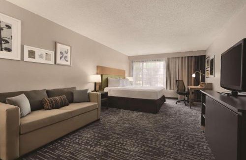 Detroit Lakes Hotel | Country Inn & Suites by Radisson, Detroit Lakes, MN