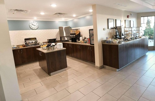 Grand Forks Hotel | Country Inn & Suites by Radisson, Grand Forks, ND