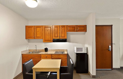 Jonesborough Hotel | Country Inn & Suites by Radisson, Jonesborough-Johnson City West, TN