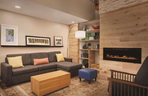 Lawrenceville Hotel | Country Inn & Suites by Radisson, Lawrenceville, GA