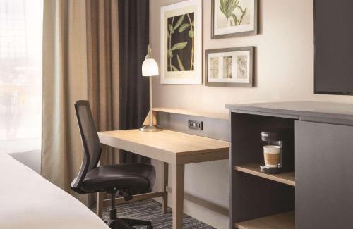 Little Chute Hotel | Country Inn & Suites by Radisson, Appleton North, WI