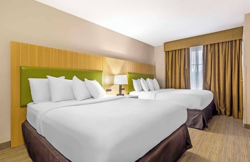 Newport News Hotel | Country Inn & Suites by Radisson, Newport News South, VA