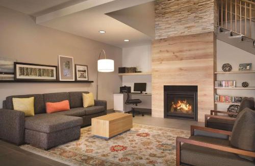 Brooklyn Center Hotel | Country Inn & Suites by Radisson, Brooklyn Park - Brooklyn Center, MN