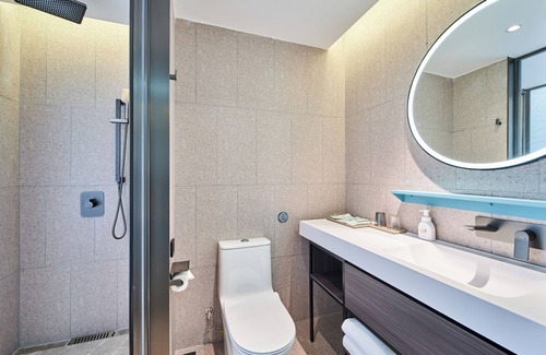 Xincheng Hotel | Country Inn & Suites Xi'an Bell Towers