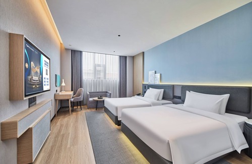 Xincheng Hotel | Country Inn & Suites Xi'an Bell Towers