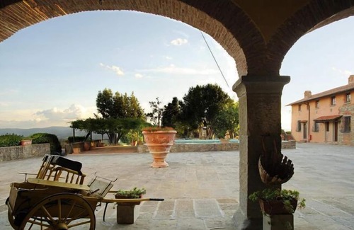 San Donato in Fronzano Apartment | Country Estate Fattoria degli Usignoli