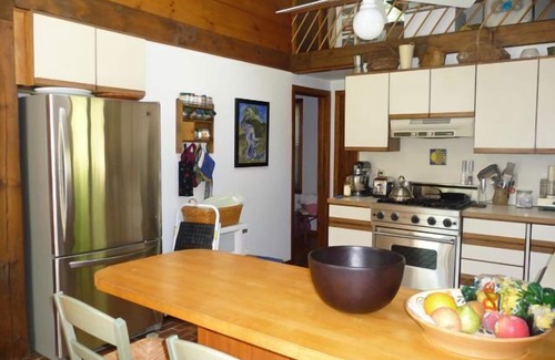 Hillsdale House | Country Karma -Quiet Wooded Getaway