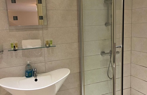 Kilmington Hotel | Country King and Bath