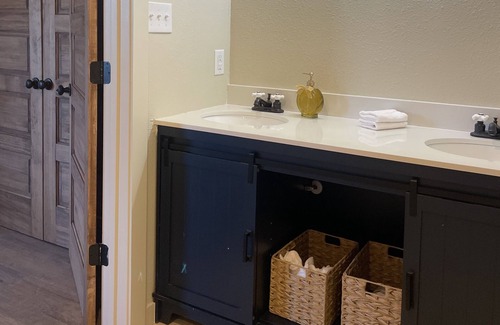 Vancleave House | Country Lake house by Ocean Springs! We love Families and Fur baby’s