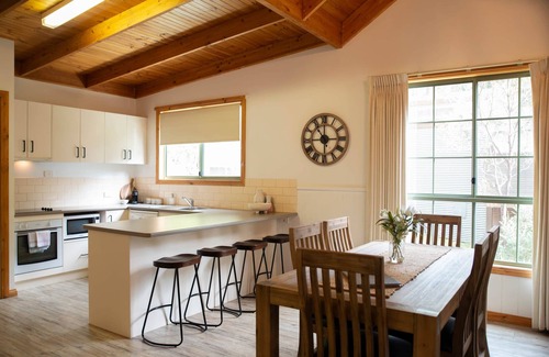 Halls Gap House | Country Lane Cottage