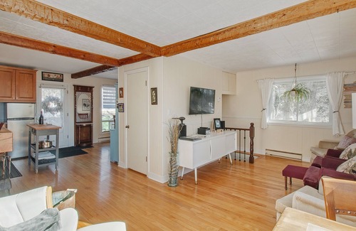 Sainte-Ann-des-Lacs House | Country living house 303101 CITQ