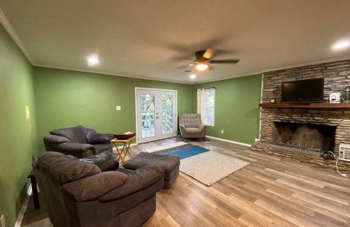 Lower Basin Lake Travis House | Country Life in Austin, TX