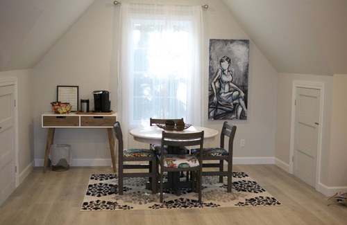 Hallsville Apartment | Country living at its best!