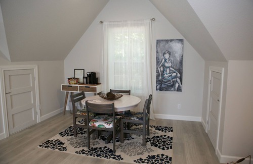 Hallsville Apartment | Country living at its best!