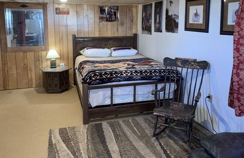 Lewis Apartment | Country living cowboy bunkhouse