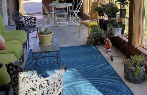 Fayetteville House | Country living in the city