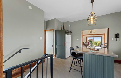 Memramcook House | Country Living Large 6 bedroom Home, newly renovated. 5 bathrooms, Amazing View.